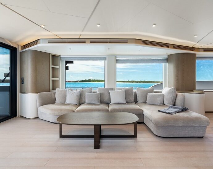 Chartering a yacht in Ibiza